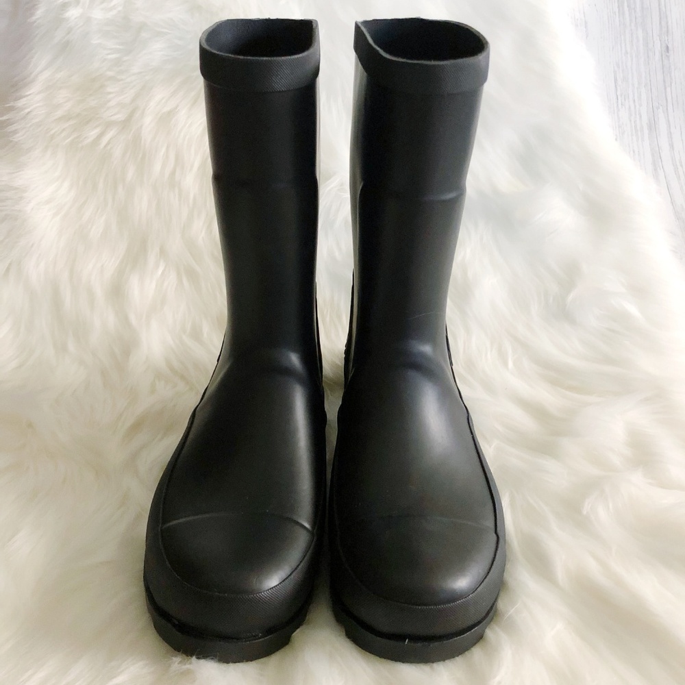 NEW! Sorel Short Solid Rainboot in Black - Picture 2 of 7